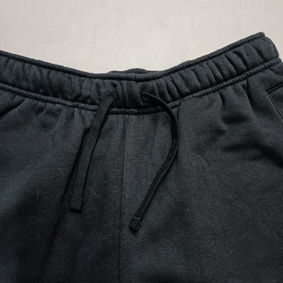Nike Shorts - Picture 3 of 9